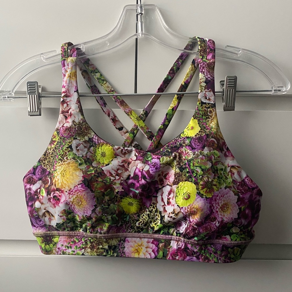 NWOT lululemon energy bra